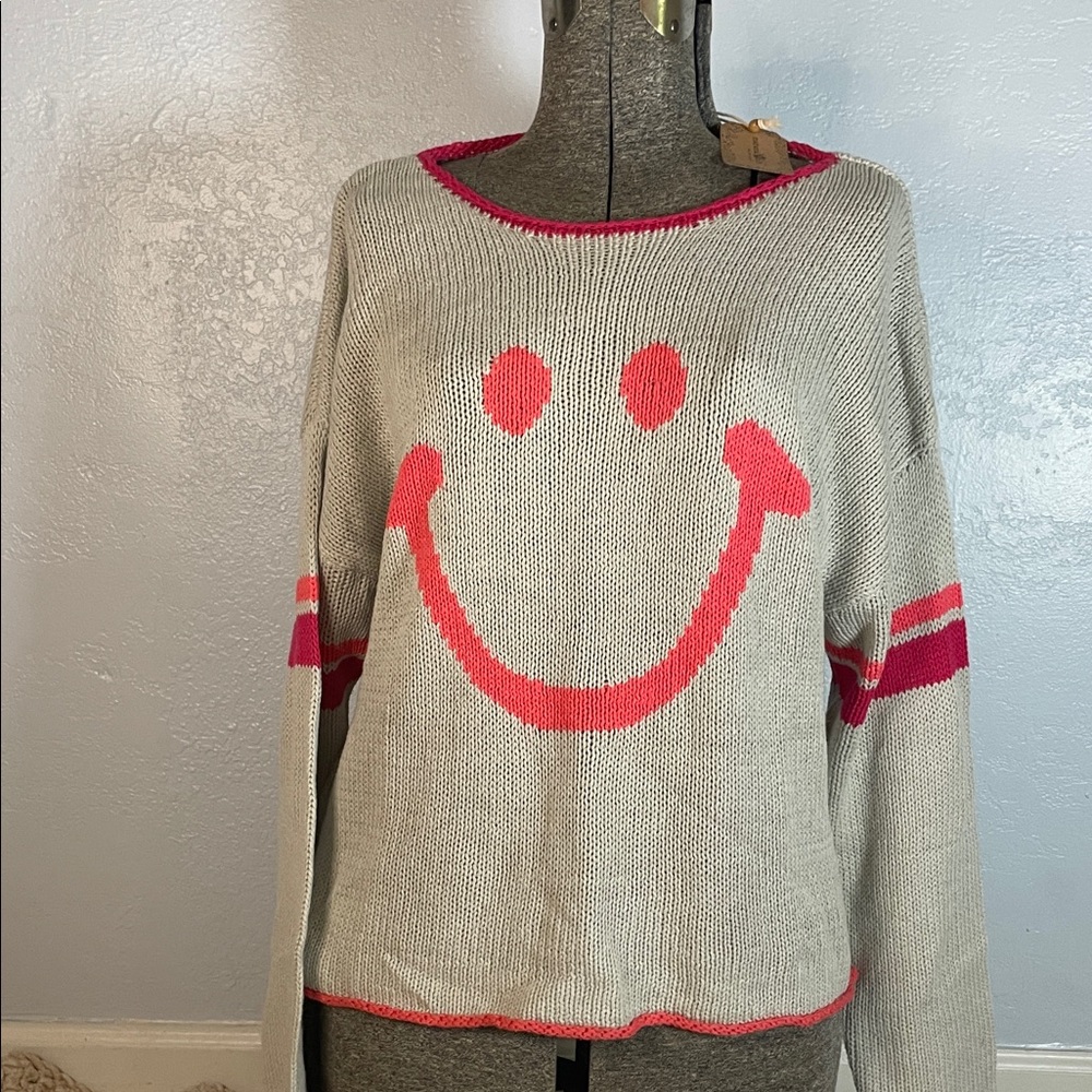 Natural Life Smiley Face Sweater - Gray and Pink